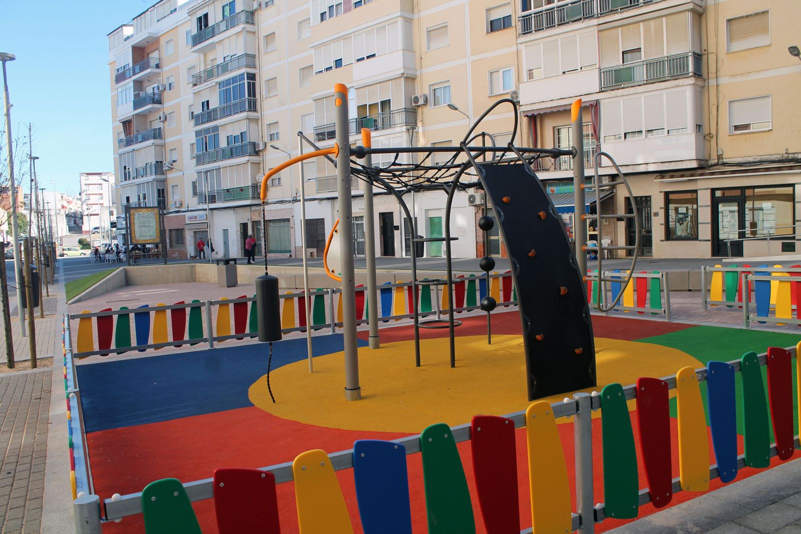 Barrio a Barrio: Imágenes de la Barriada de Los Dolores