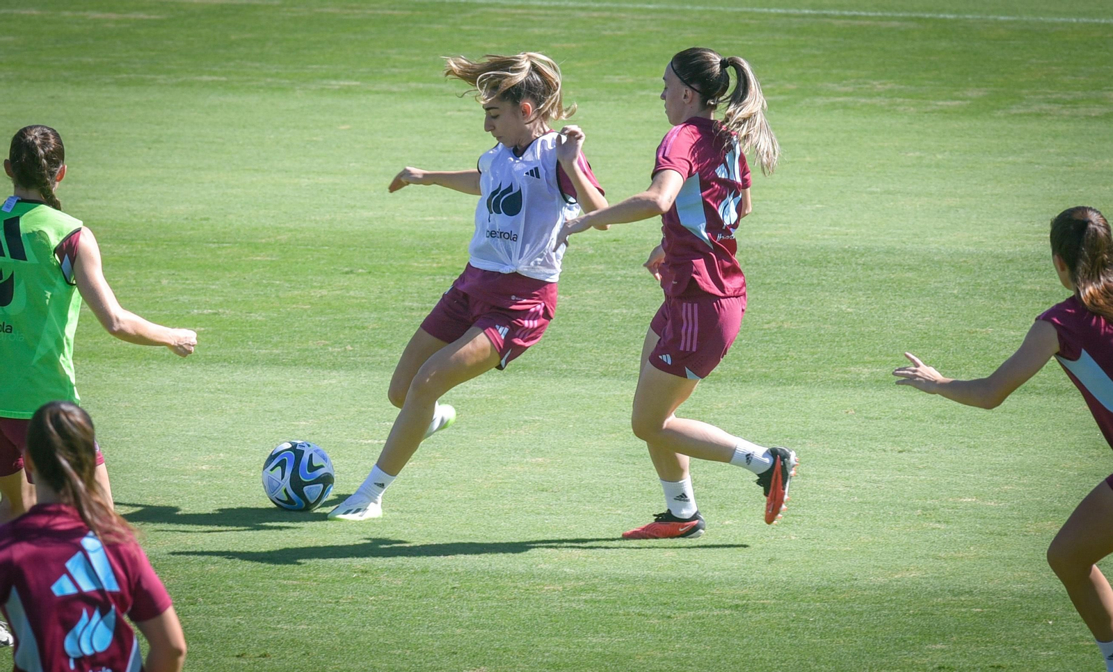 El entrenamiento de la Selección Española Femenina, en imágenes
