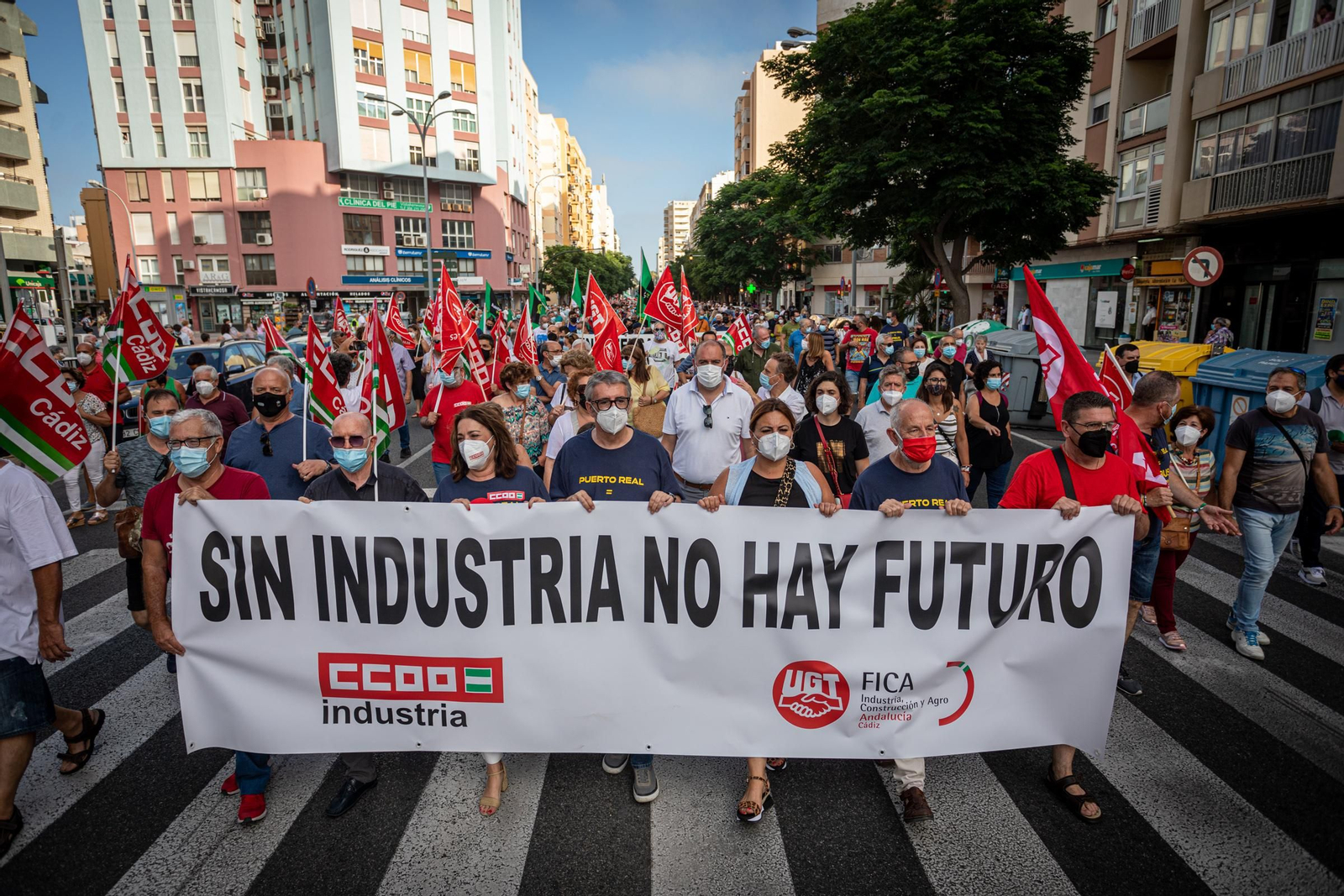Las imágenes de la manifestación contra el cierre de Airbus Puerto Real