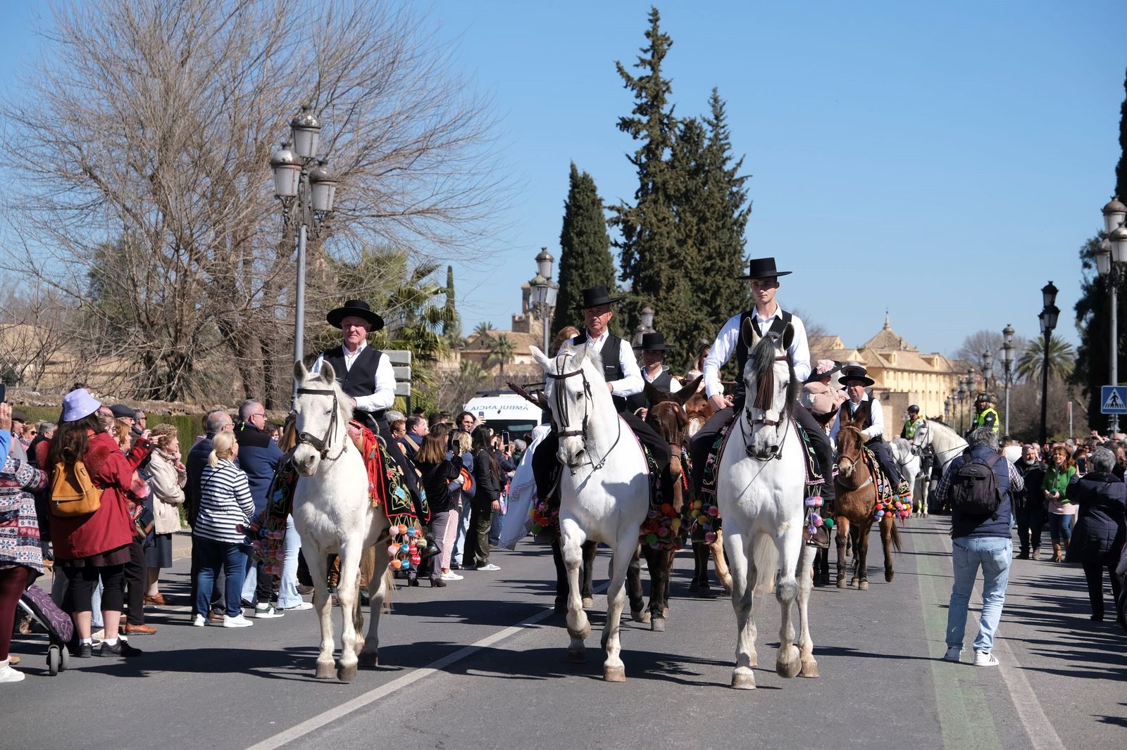 La XV marcha hípica por el Día de Andalucía en Córdoba, en imágenes