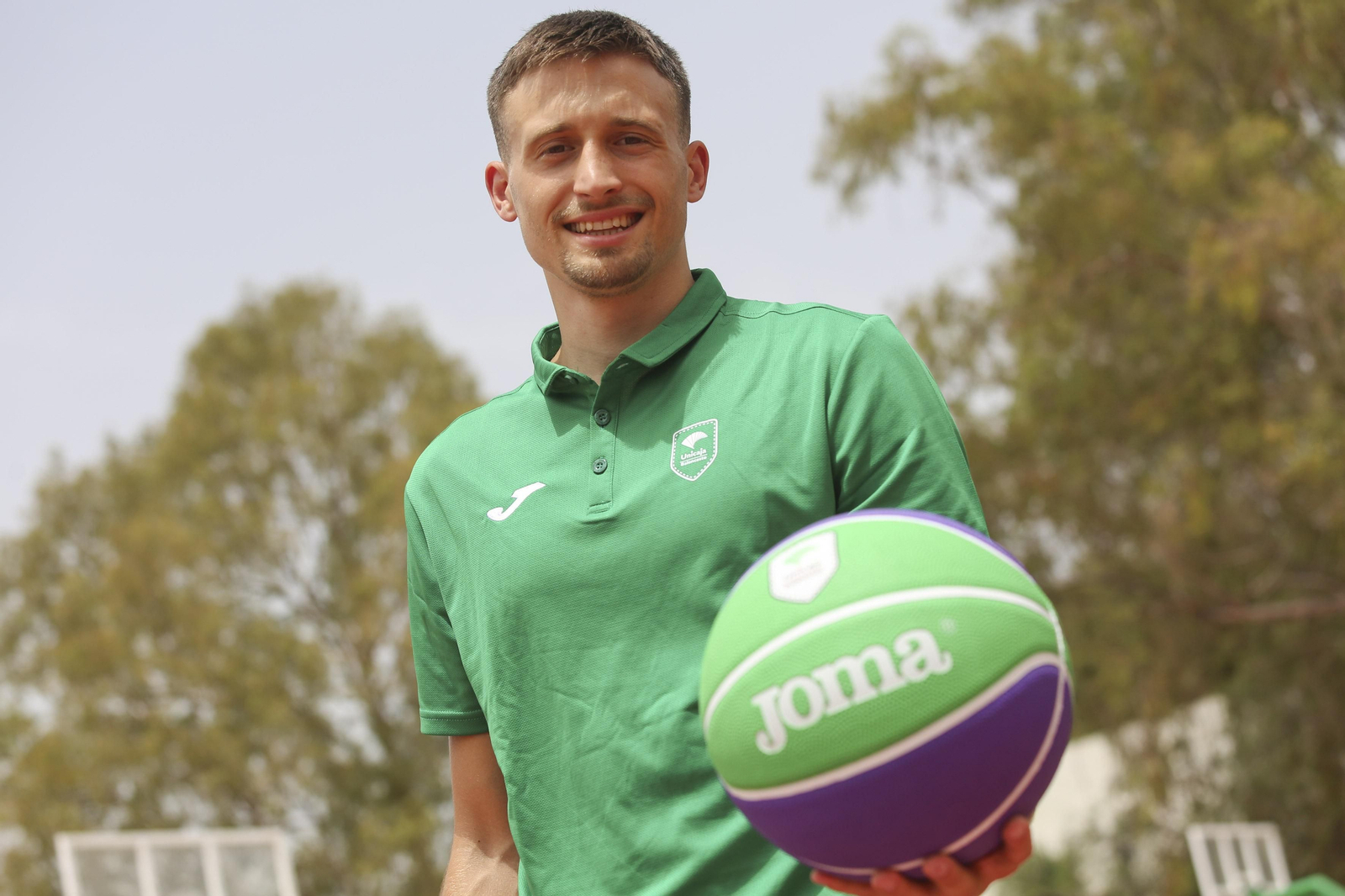 Las fotos de la presentación de Aleksa Avramovic