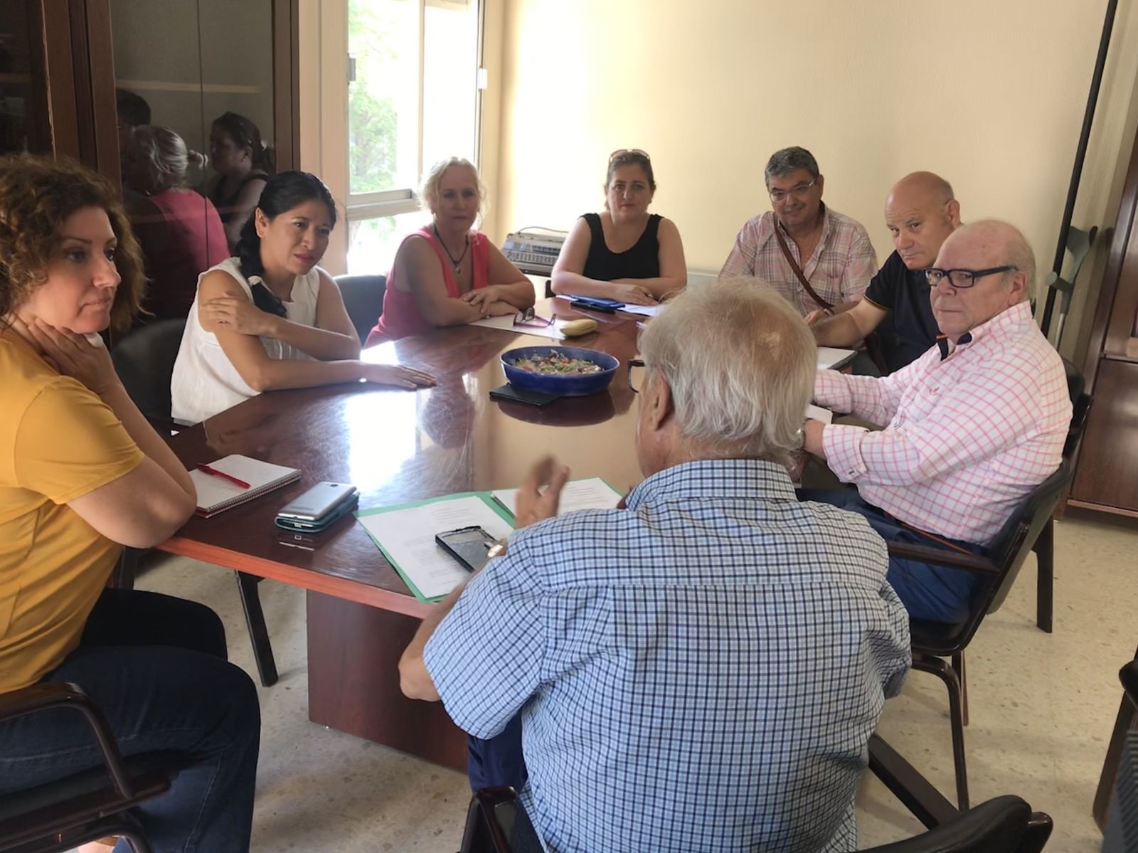 Reunión de la delegada Ana Hérica Ramos con la junta de la federación La Plazoleta 2.0.