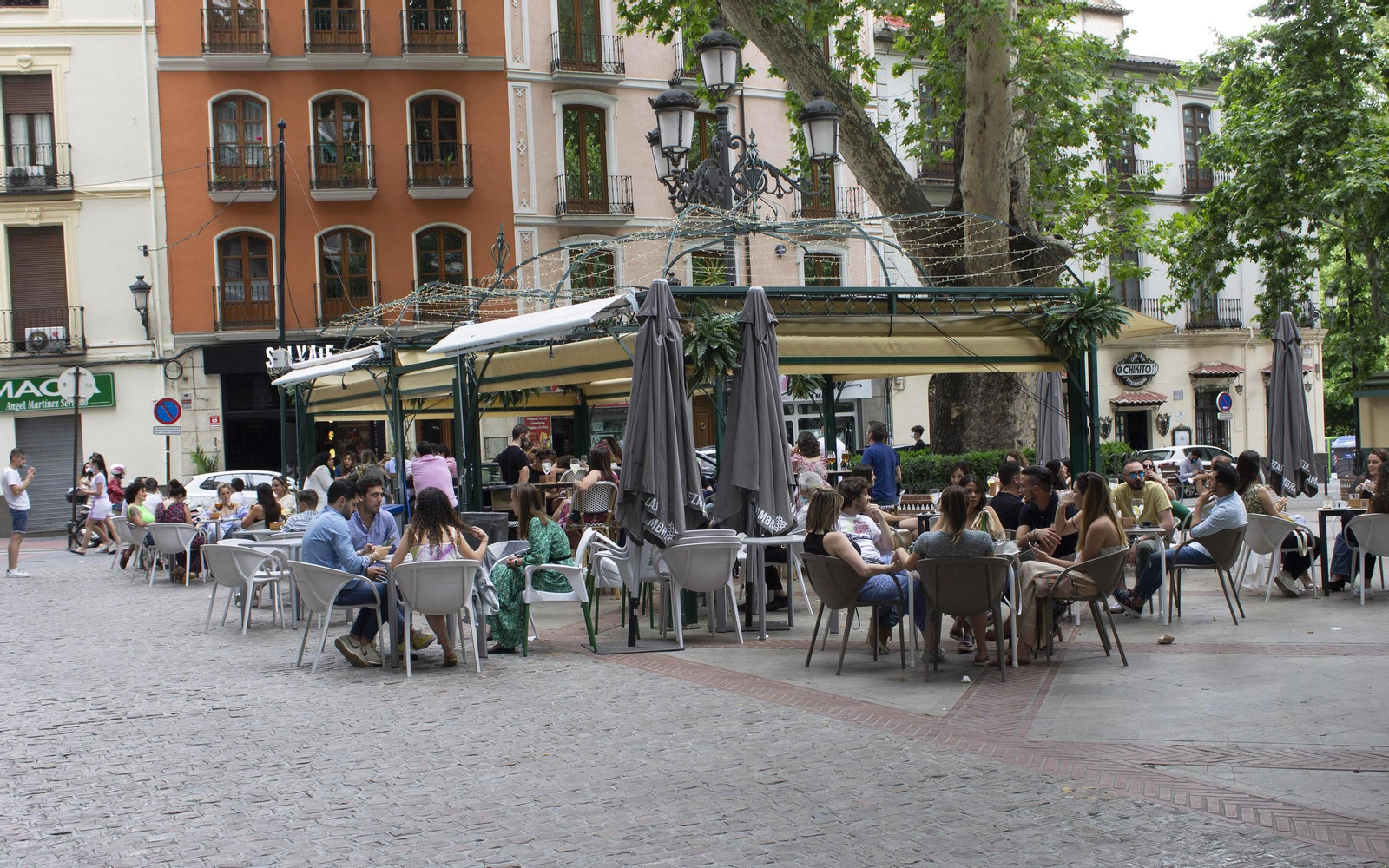 Veladores en Granada.