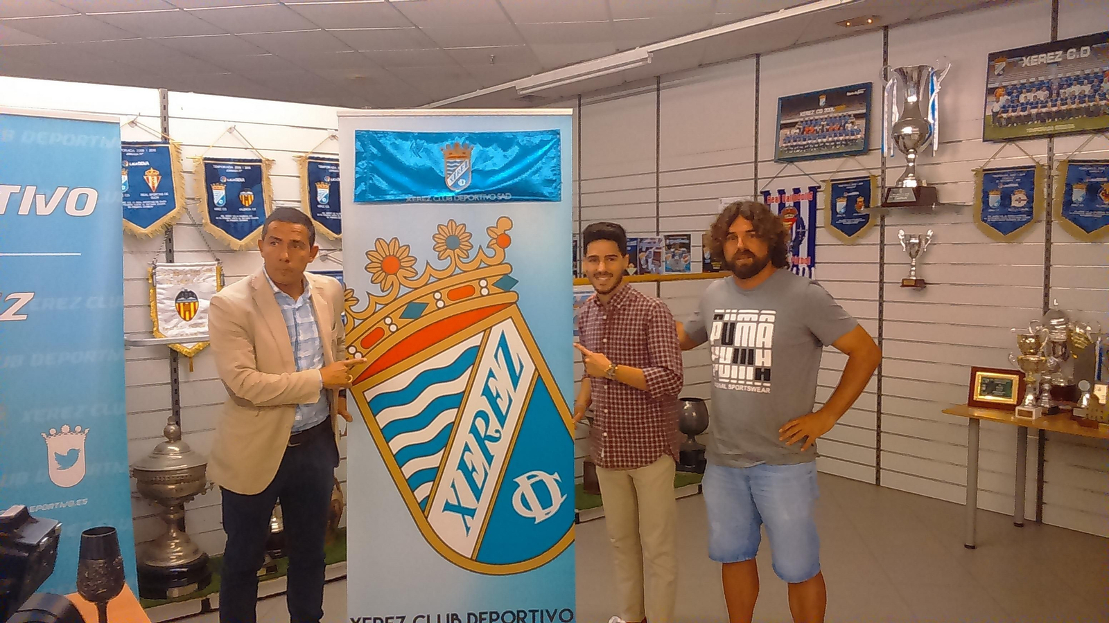 Juan Carlos Gómez y Juan Pedro seguirán al frente del Xerez CD una campaña más.