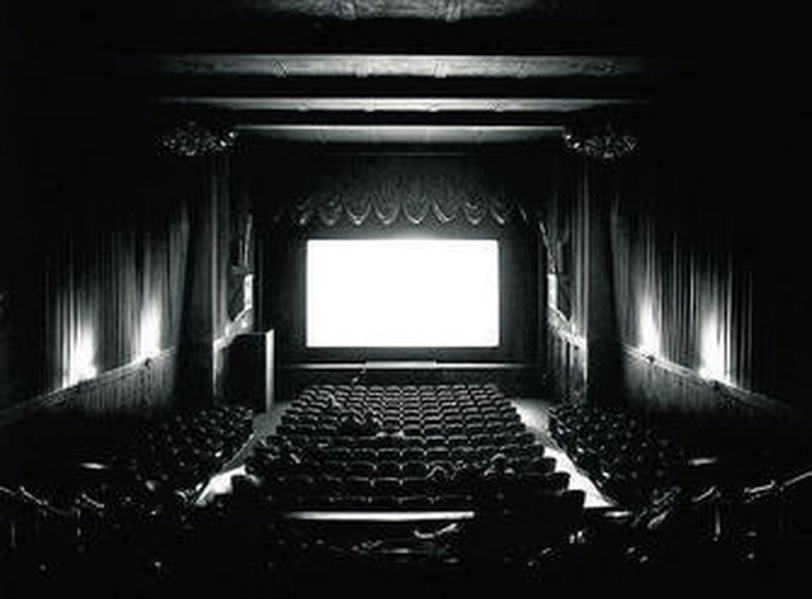 'Plaza Theatre, New York, 1978', de Hiroshi Sugimoto.