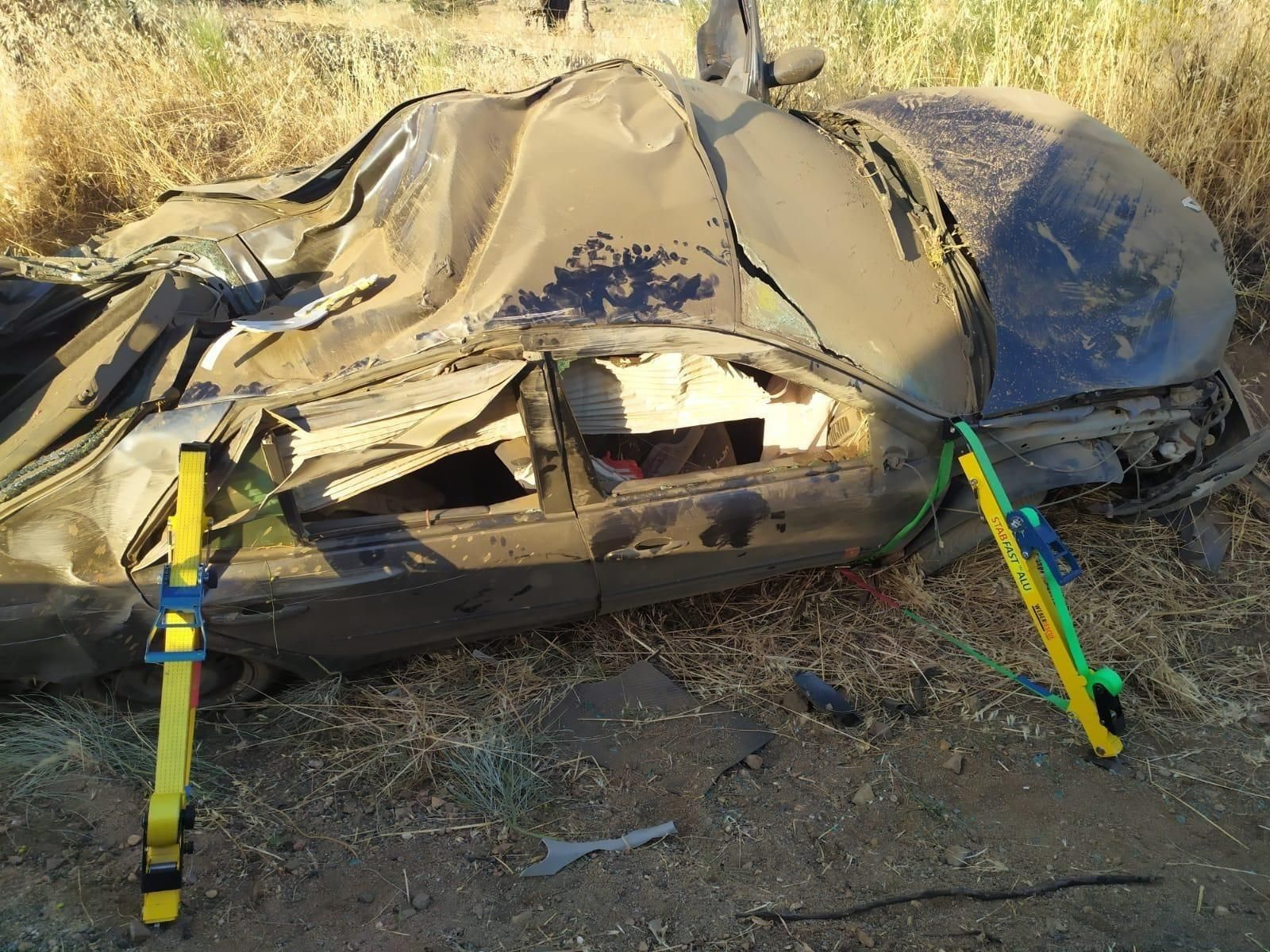 Estado en que ha quedado el vehículo accidentado en Fuente La Lancha.