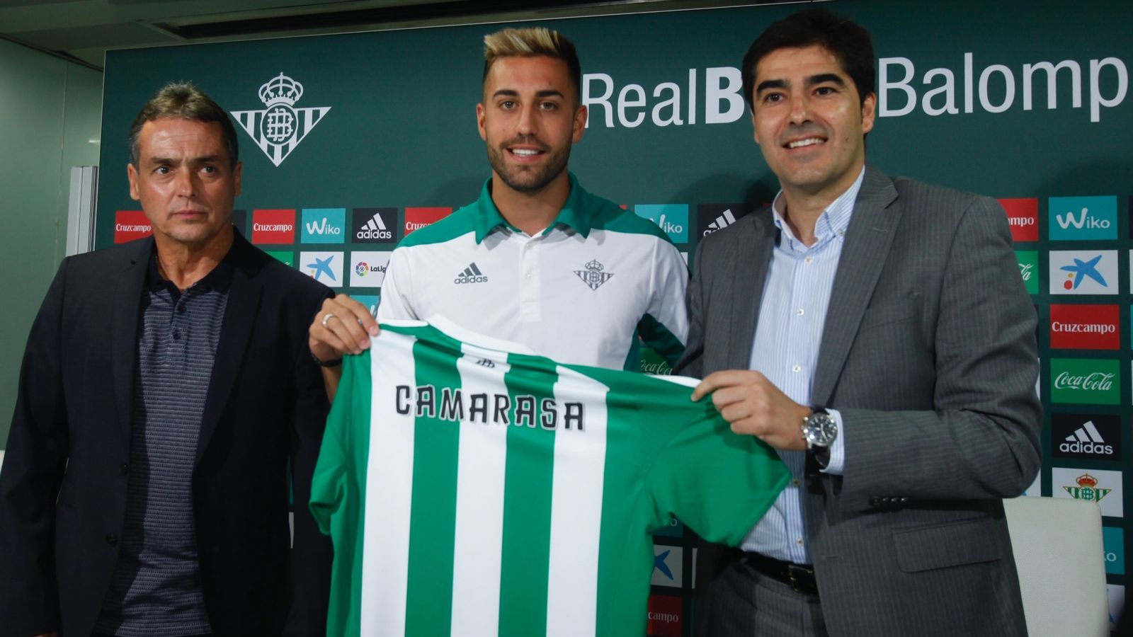 Camarasa, flanqueado por Alexis (i) y Haro (d).