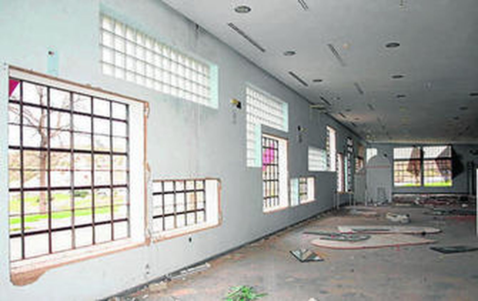 Interior del local en el que actuaron los ladrones.