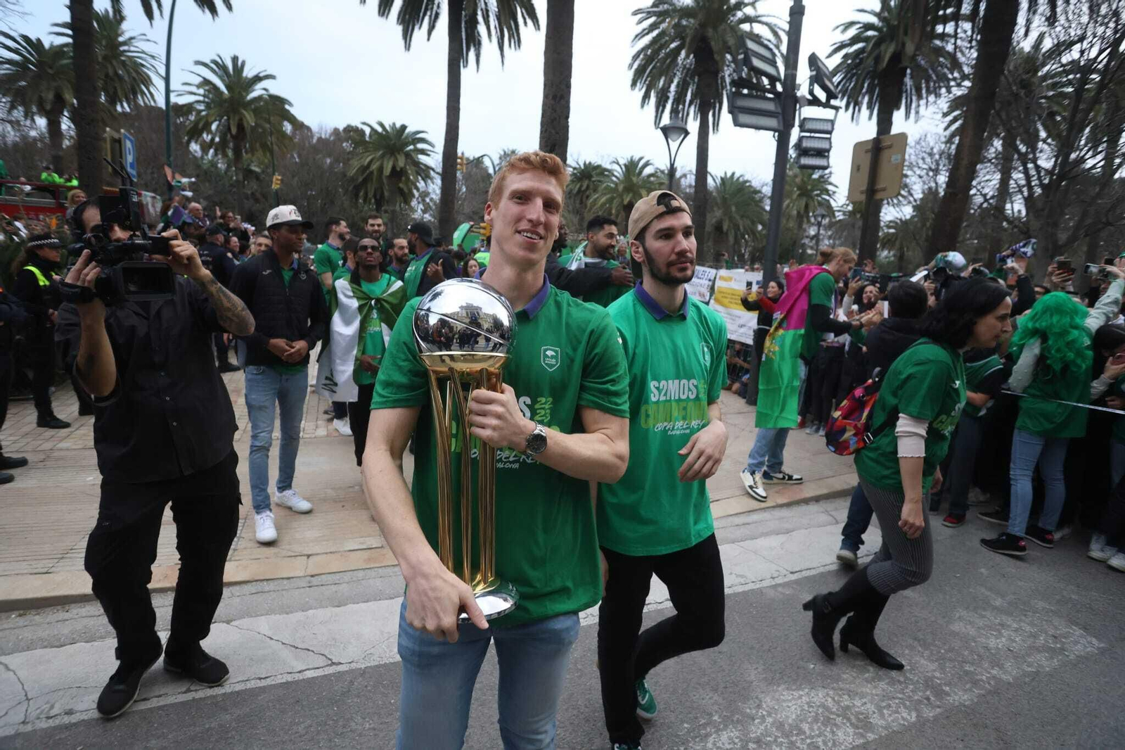 El Unicaja ofrece el título a Málaga, en fotos