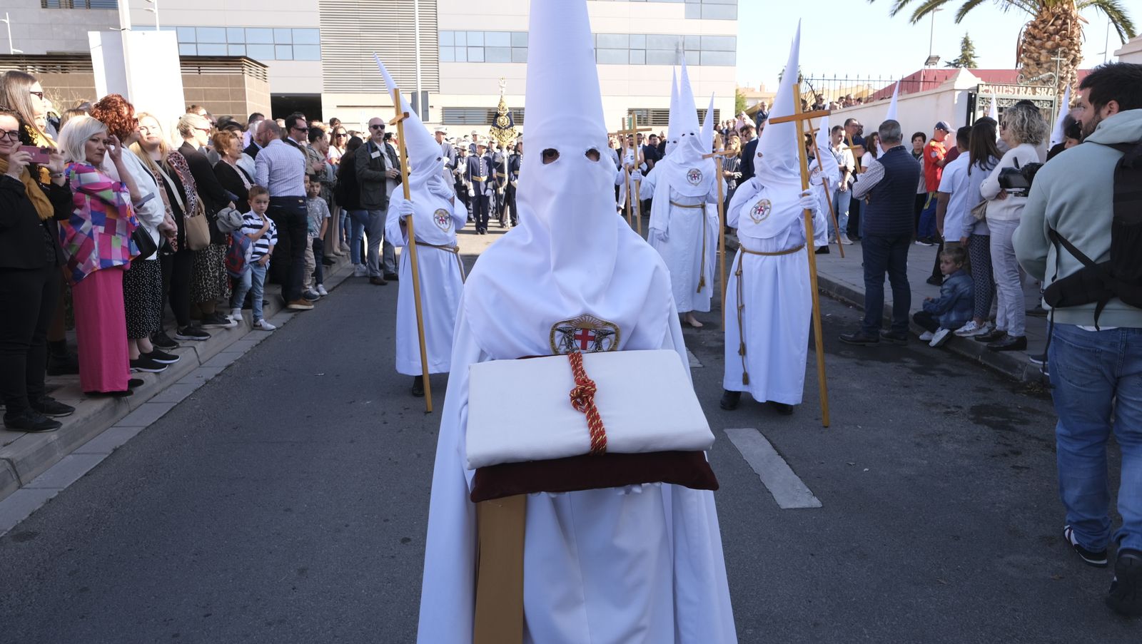 Procesión de Jesucristo Resucitado en Almería, en imágenes