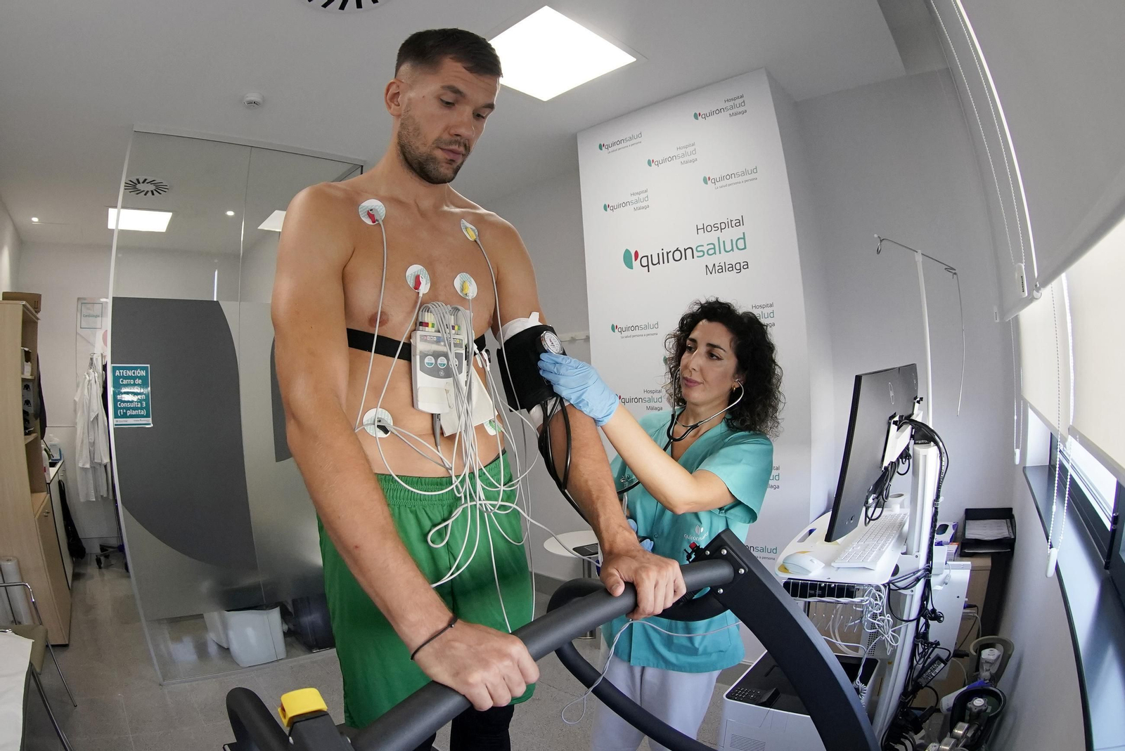 El primer día del Unicaja: Perry, Djedovic y los fichajes Webb y Sulejmanovic