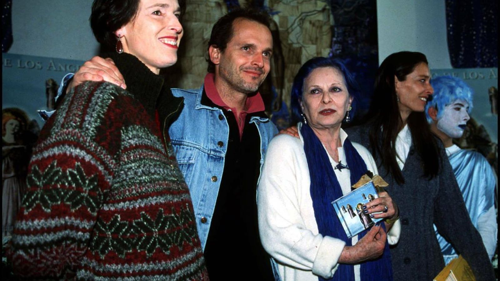 Lucía con sus tres hijos, ya adultos.