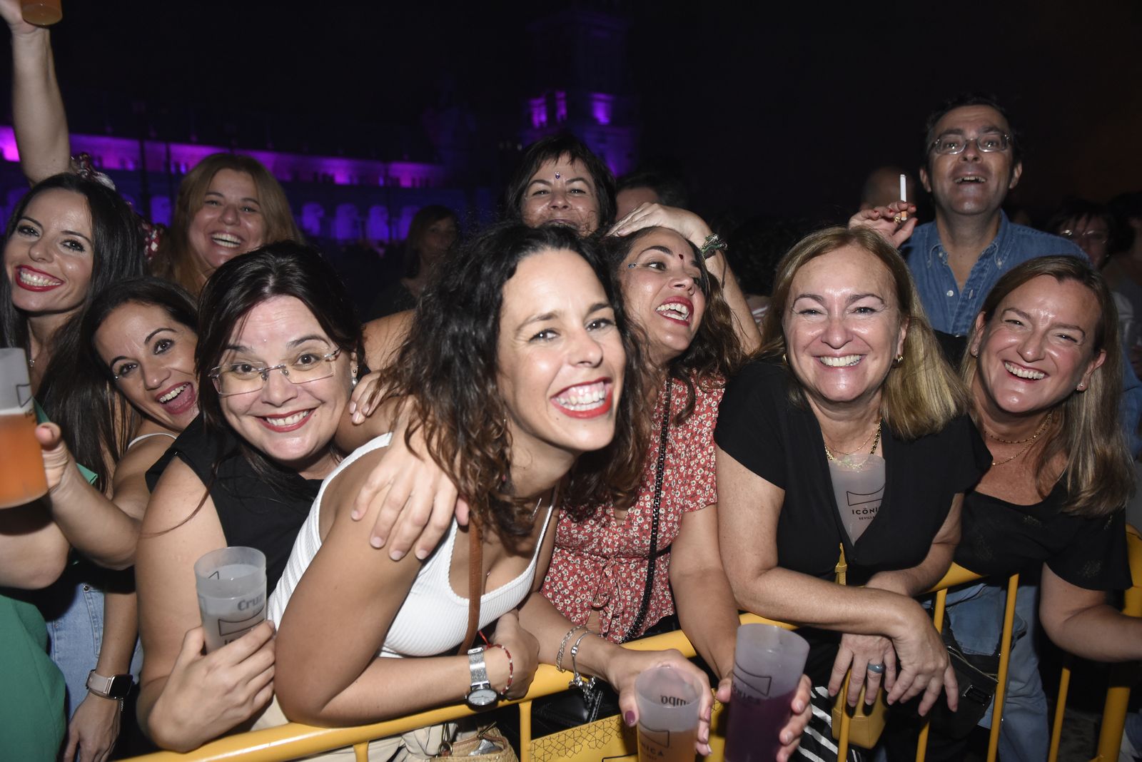 Búscate en el concierto de Seguridad Social y Hombres G de Icónica