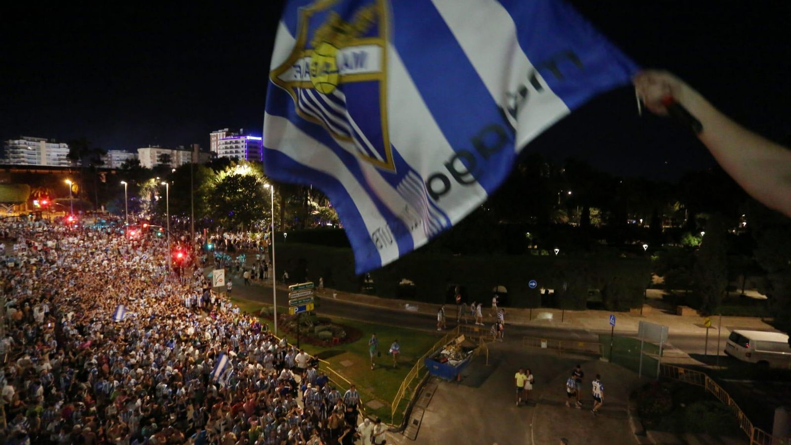 La madrugada eterna en Málaga por el ascenso La madrugada eterna en Málaga por el ascenso