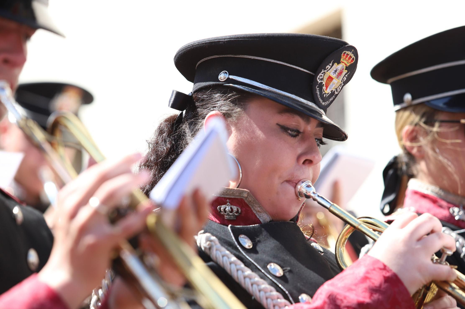Imágenes del recorrido de la Borriquita  por las calles de Huelva