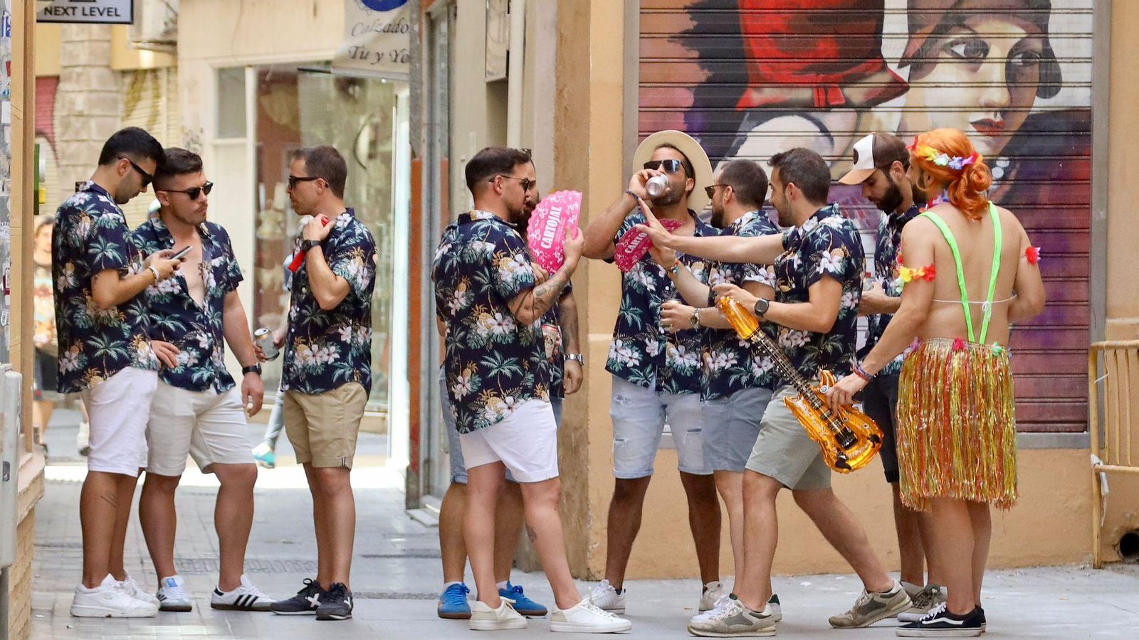 Una de las tantas despedida de soltera en el centro.