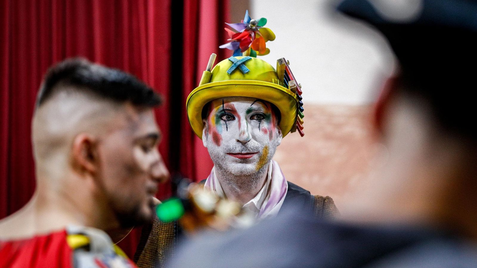 Búscate entre las mejores imágenes de la decimoséptima sesión preliminares del COAC 2025