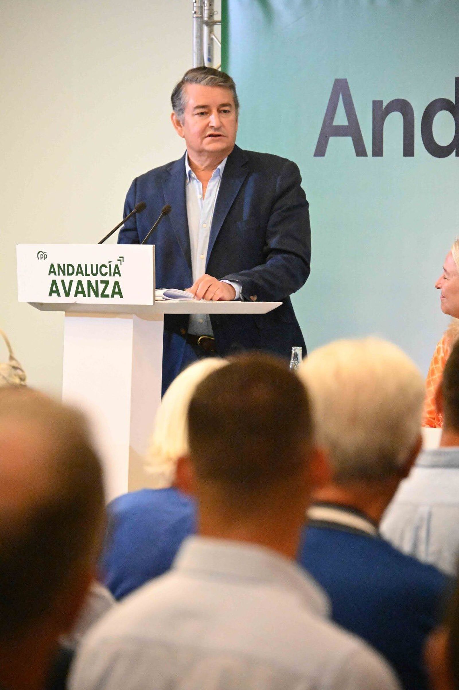 El consejero andaluz de Presidencia durante su intervención en la junta directiva del PP de Cádiz
