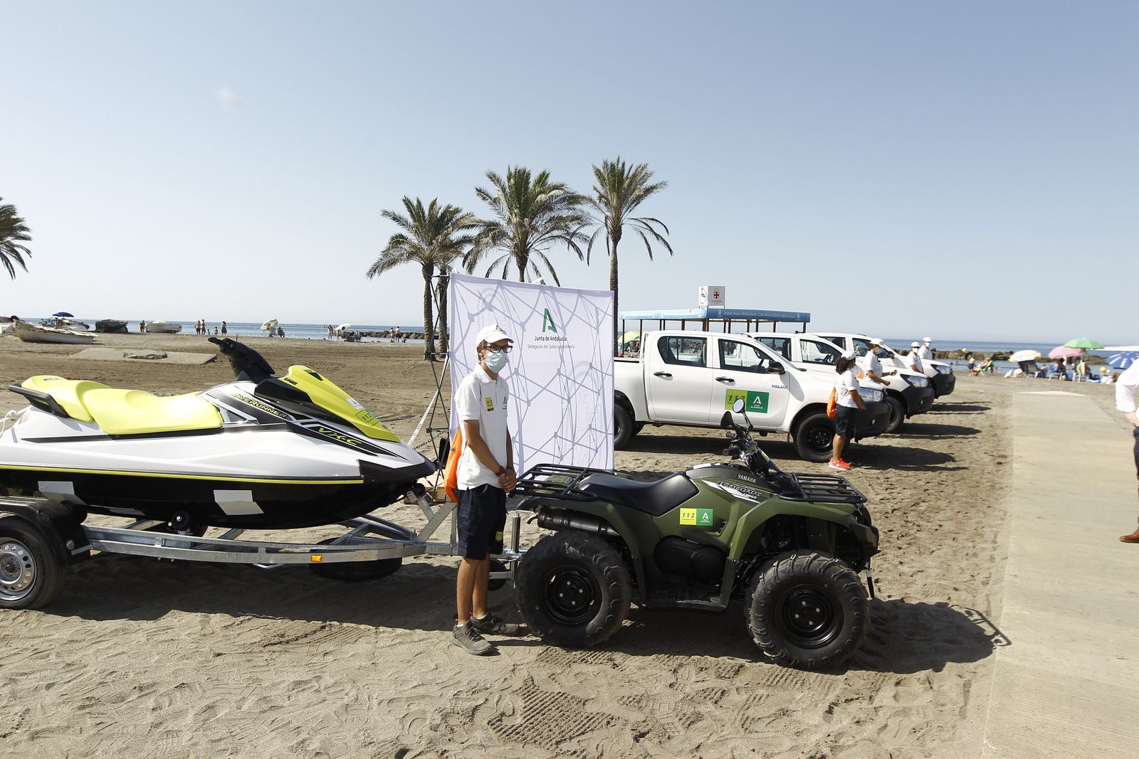 Presentación de vehículos para vigilancia de las playas. Almería