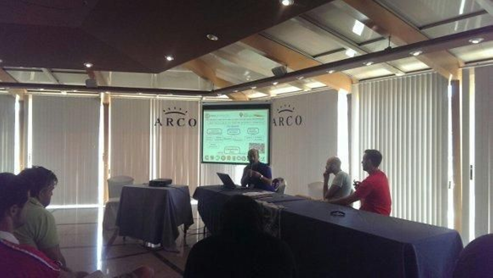 Fieles al fútbol popular