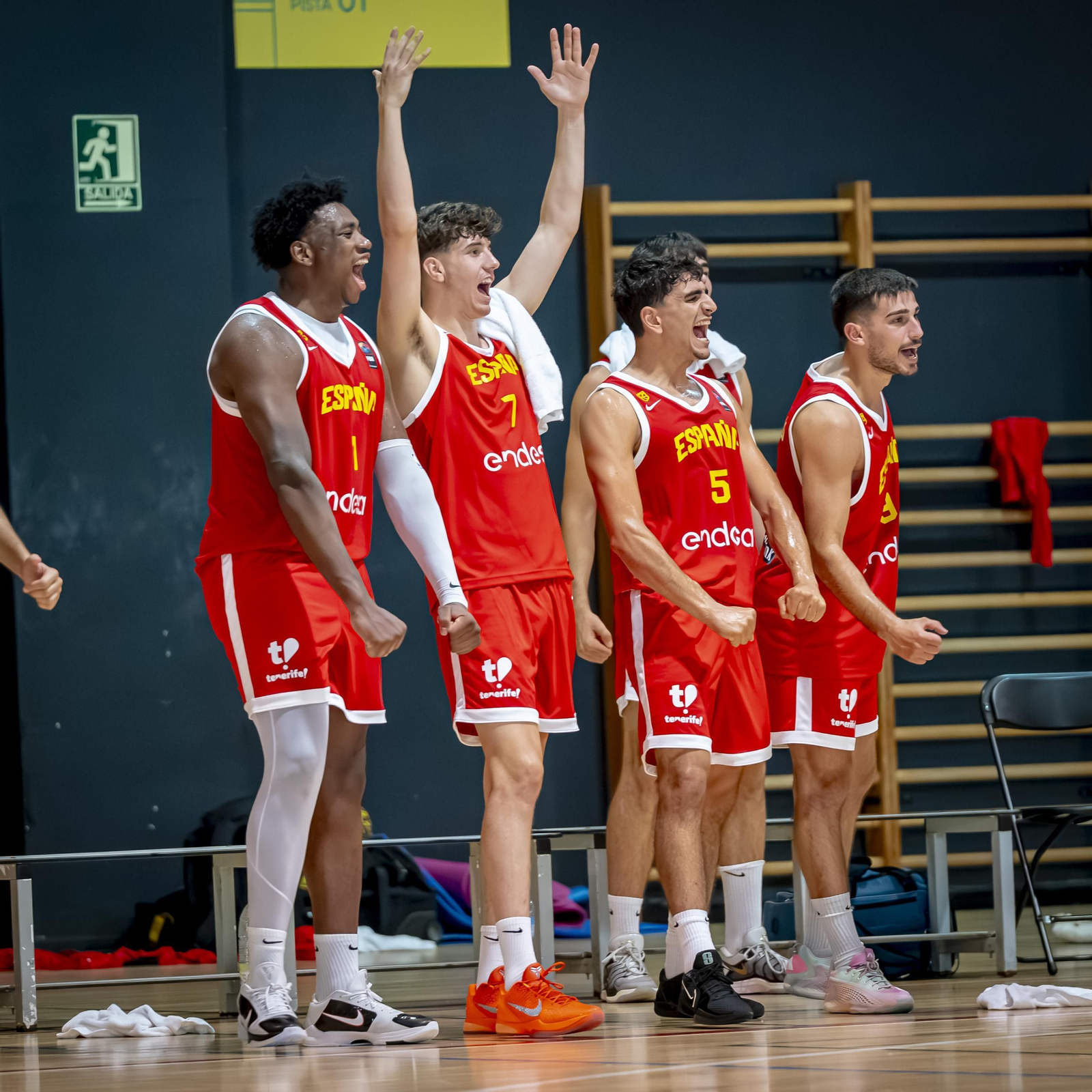 España B, con Álvaro Folgueiras, derrota a Costa de Marfil antes de venir a Málaga