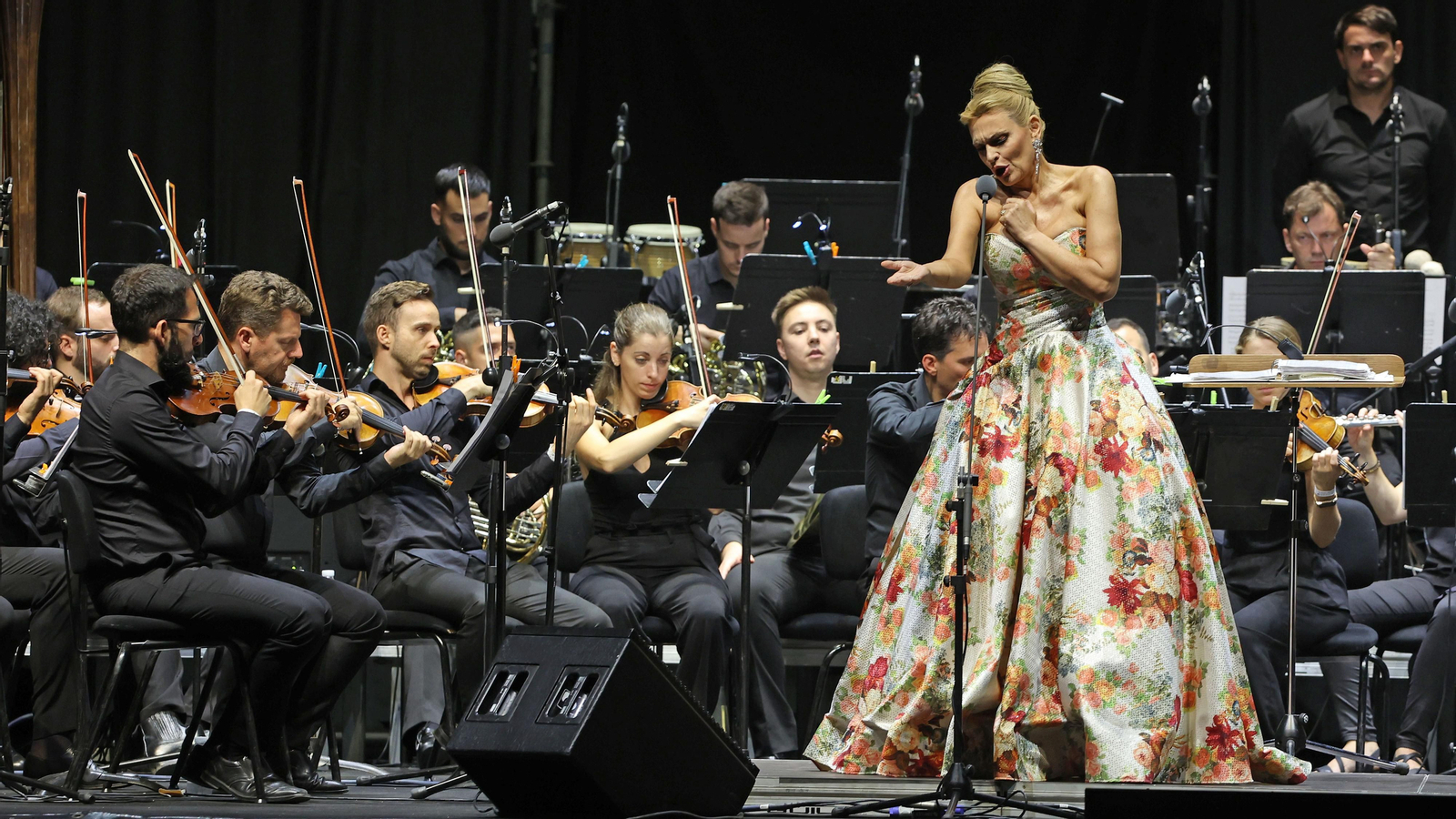 Plácido Domingo junto a Ainhoa Arteta e Ismael Jordi en Tío Pepe Festival de Jerez