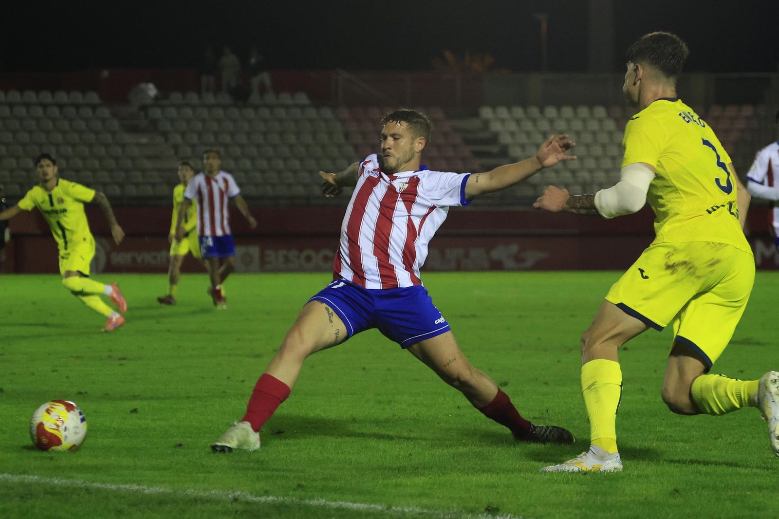 Las mejores fotos del Algeciras - Villarreal B de Primera Federación