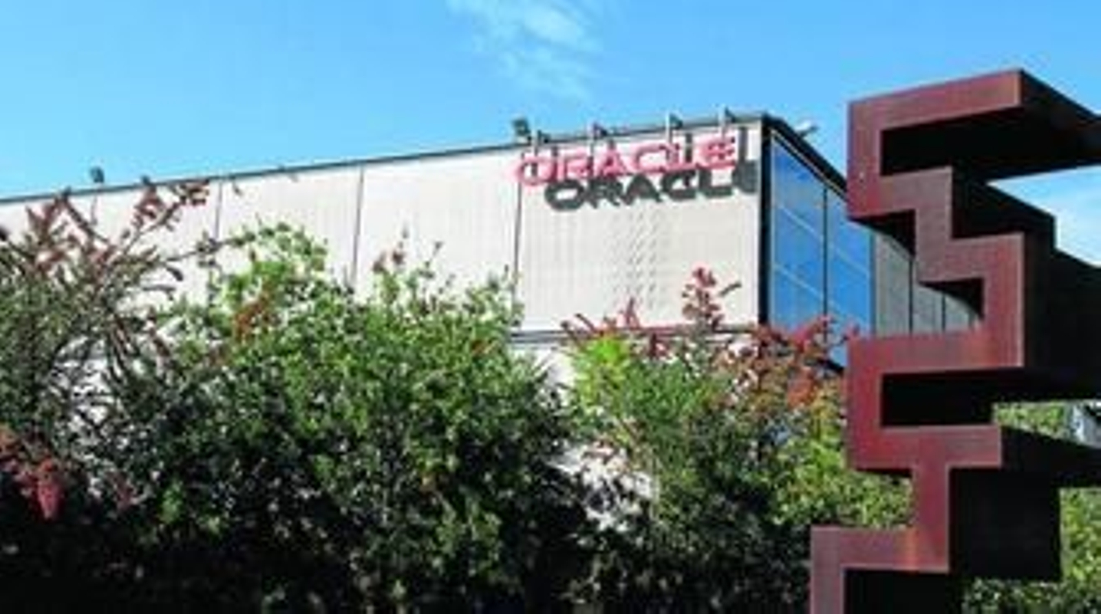 Sede de la multinacional Oracle ubicada en el Parque Tecnológico de Andalucía de Málaga. Sede de la multinacional Oracle ubicada en el Parque Tecnológico de Andalucía de Málaga.