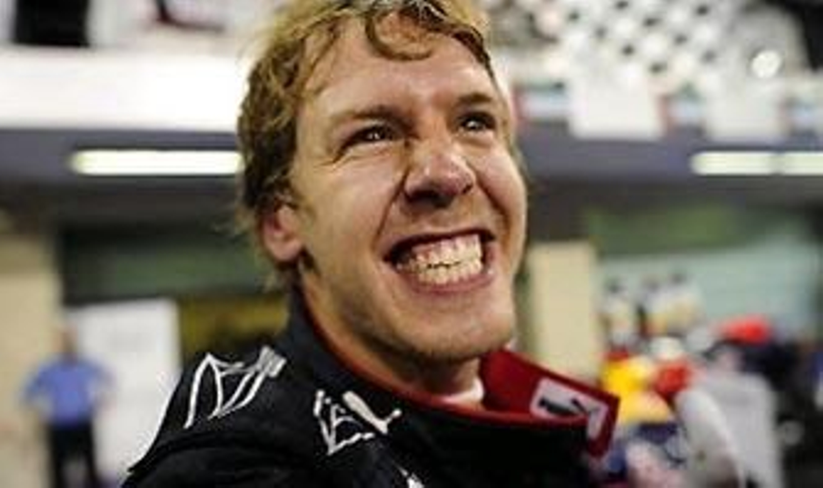 Red Bull asegura a Vettel hasta 2014