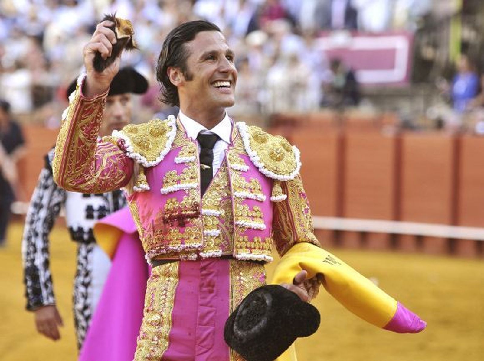 David Mora, trofeo de 'Niñito', la lotería de un gran toro de El Pilar