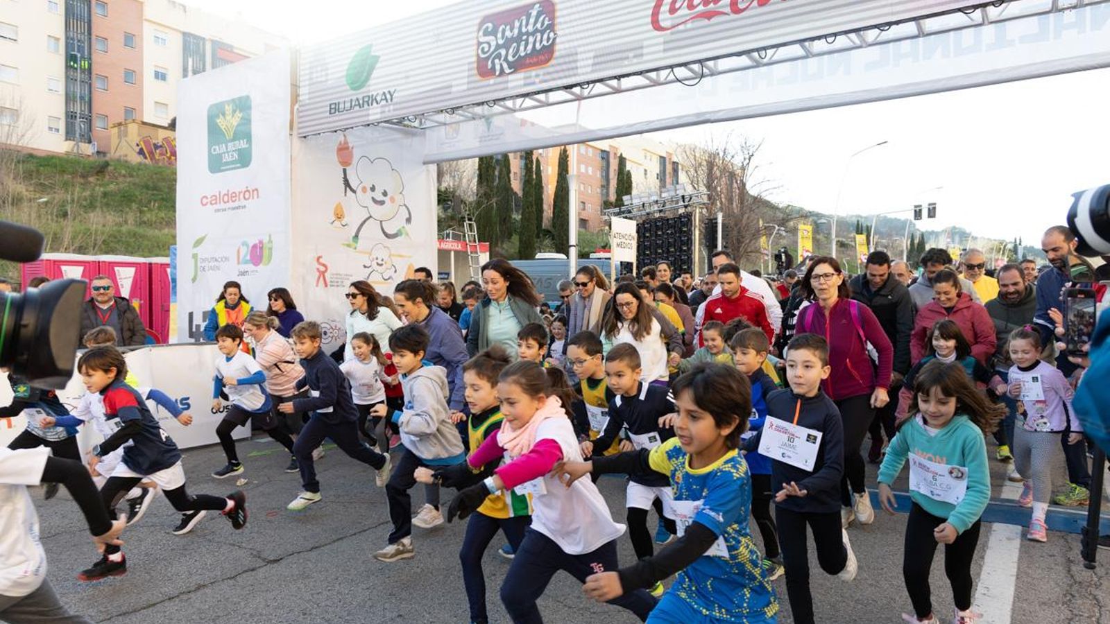 En imágenes: Los niños y niñas de los colegios de Jaén, protagonistas de la San Antón Escolar