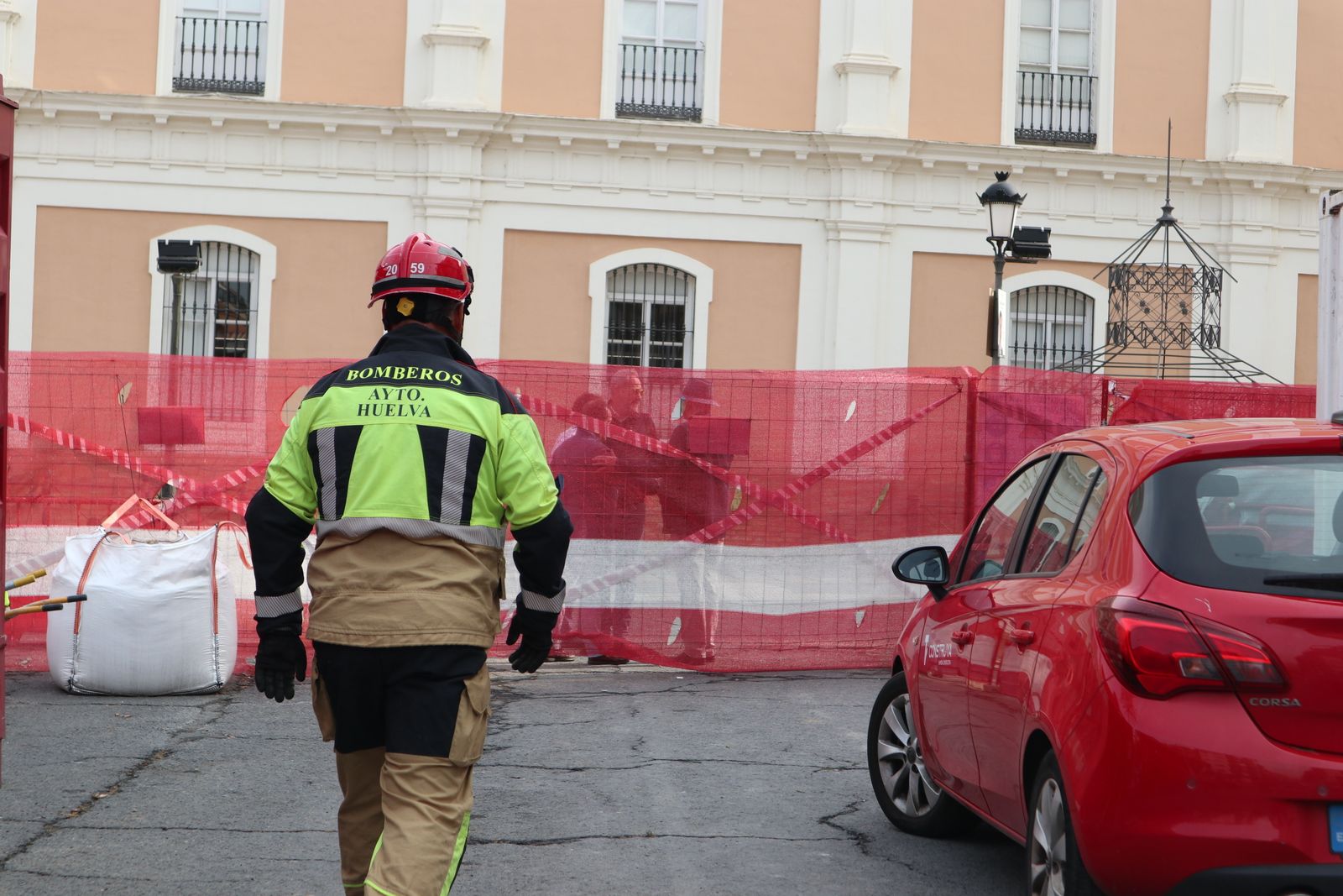 Simulacro de rescate de la Unidad Canina, en la Plaza de la Merced
