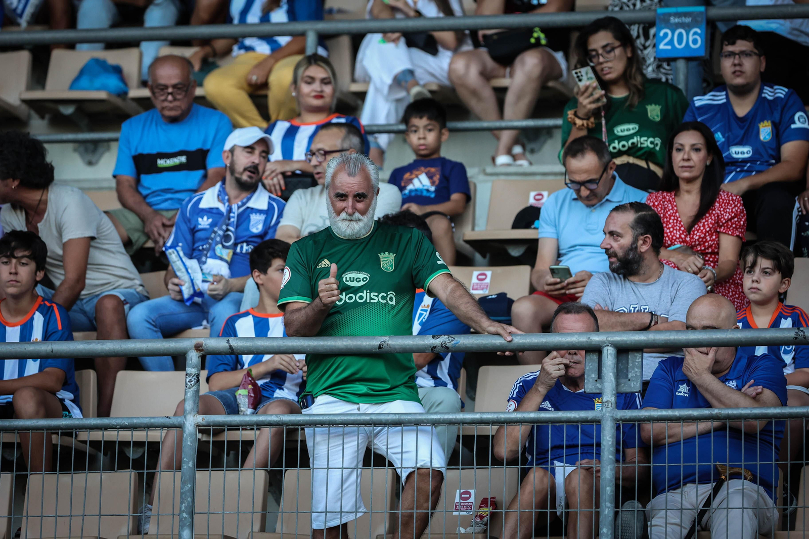 Búscate en el partido del Xerez CD - Lucena