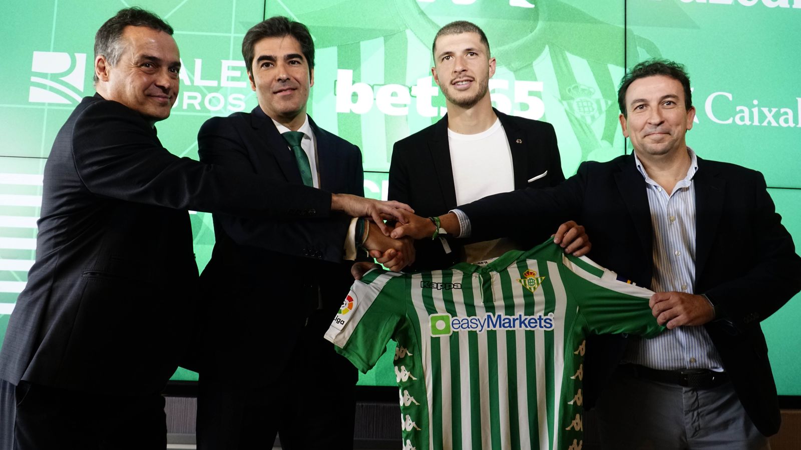 Guido Rodríguez, el día de su presentación como nuevo jugador del Betis.
