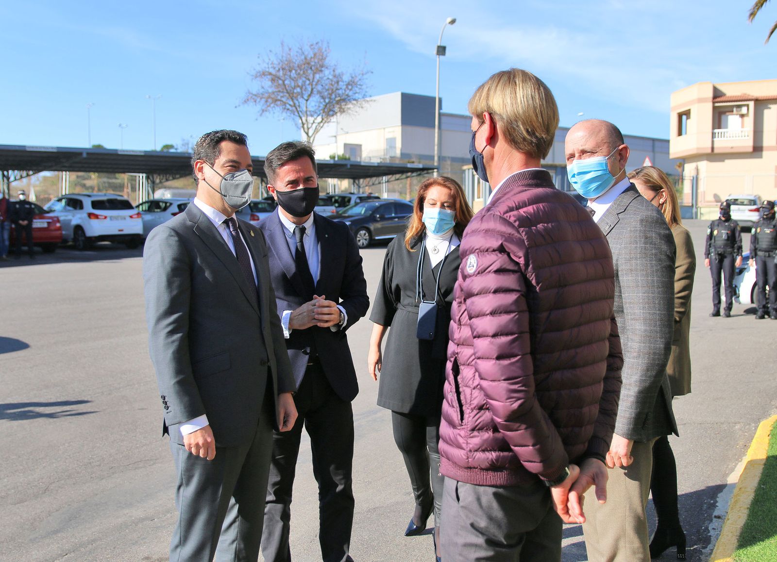 Fotogalería Juanma Moreno visita la cooperativa Murgiverde