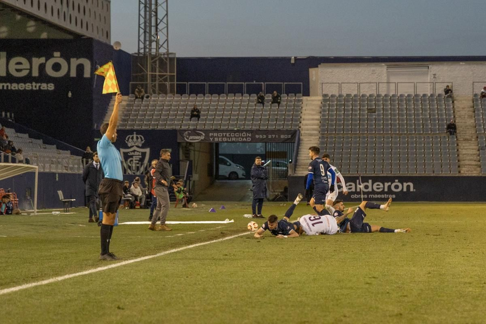 La remontada del Real Jaén al CD Torreperogil, en imágenes