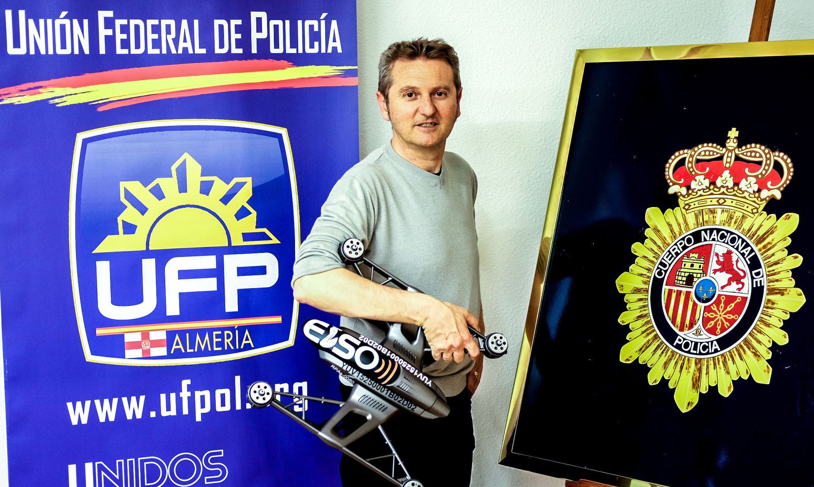 Luis Serrano habló sobre drones en uno de los cursos de verano.