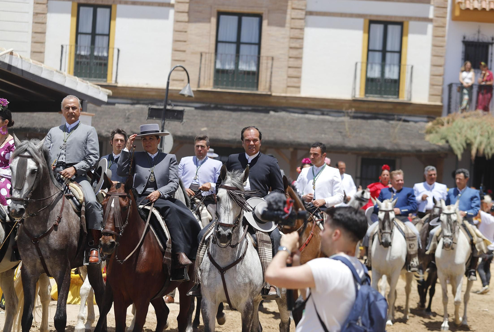 Presentación de la Hermandad de Huelva ante la Blanca Paloma