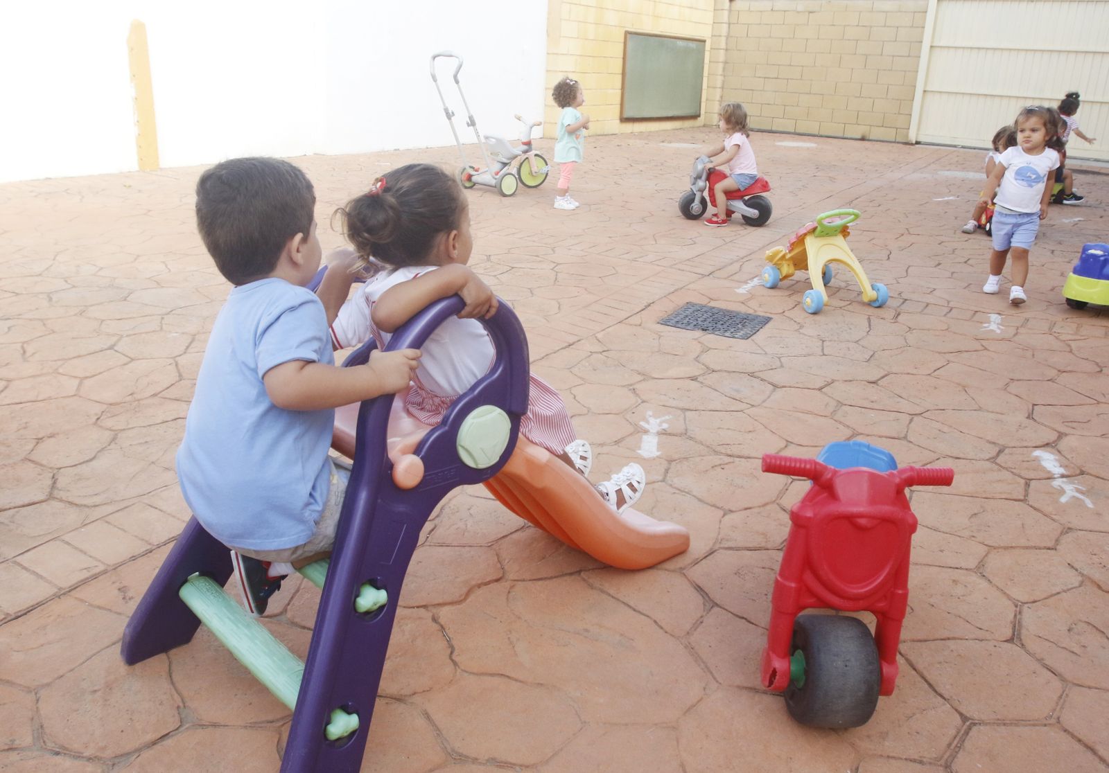 Fotogalería: Primer día de los pequeños cordobeses en las guarderías