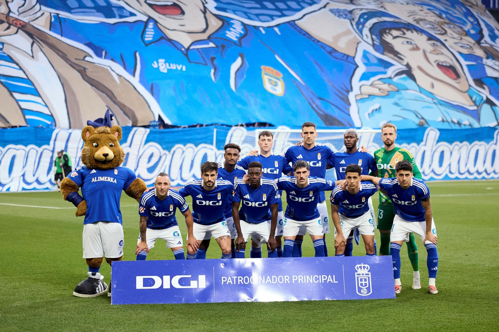 Las fotos del ascenso del Oviedo ante el Mirandés