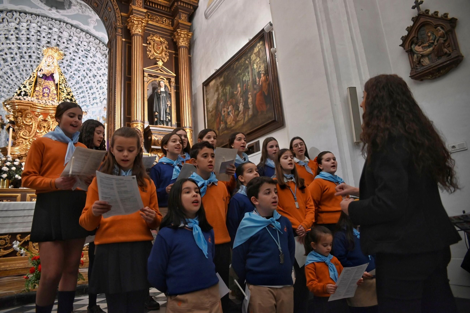 Las mejores fotos de la presentación de los niños a la Virgen de los Dolores de Córdoba