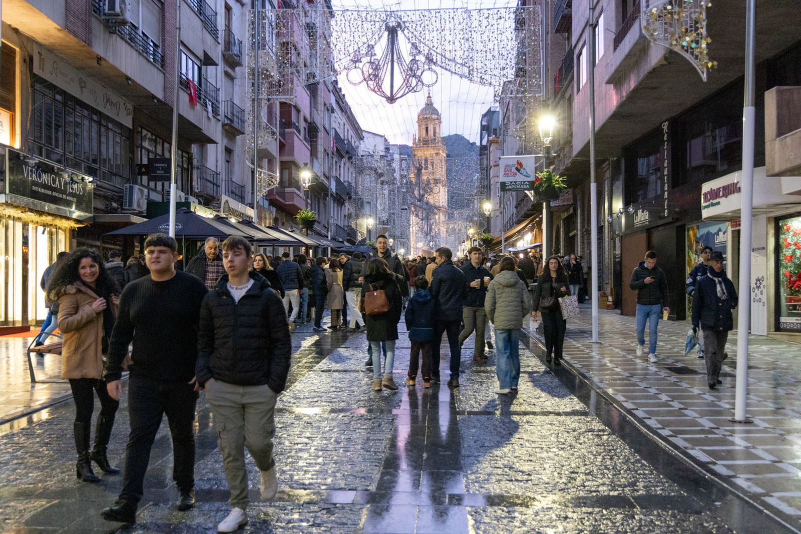 La Tardebuena se celebra en las calles de Jaén (II)