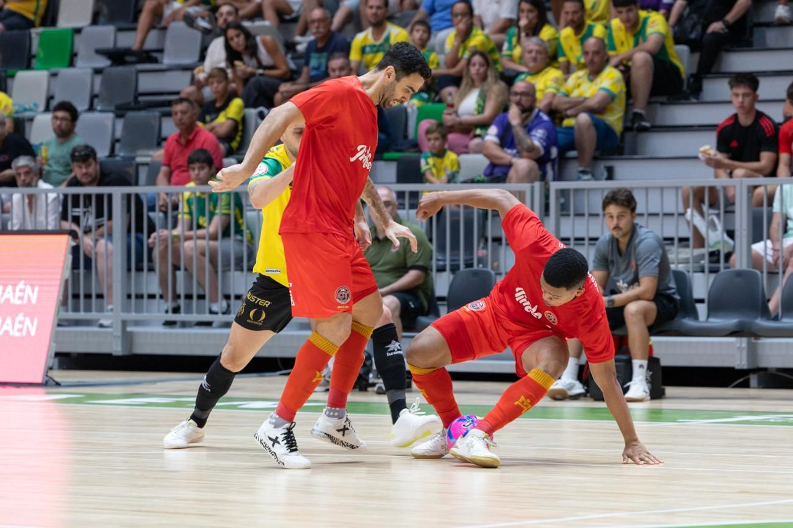Las mejores fotos del XIV Trofeo del Olivo entre Jaén Paráiso Interior FS y Jimbee Cartagena