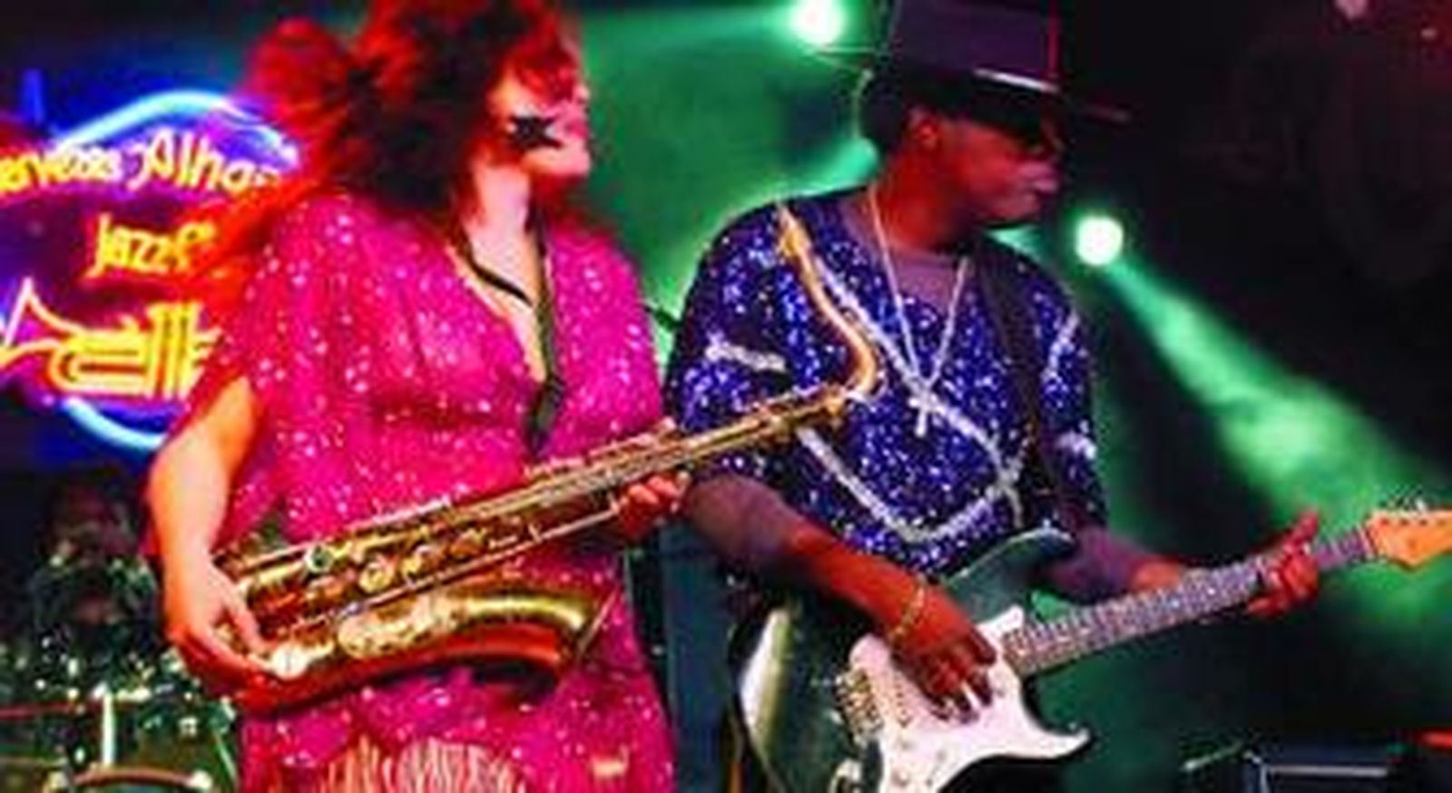 Carvin Jones y su Fender Stratocaster.