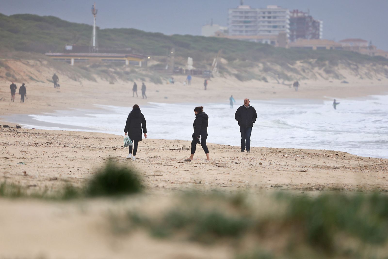 Las fotografías del primer día del años en las playas de Huelva