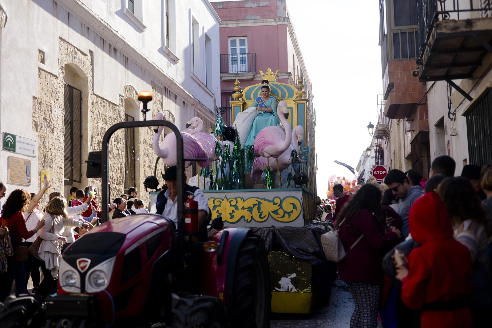 Búscate en las imágenes de la cabalgata de carnaval del Puerto de Santa María