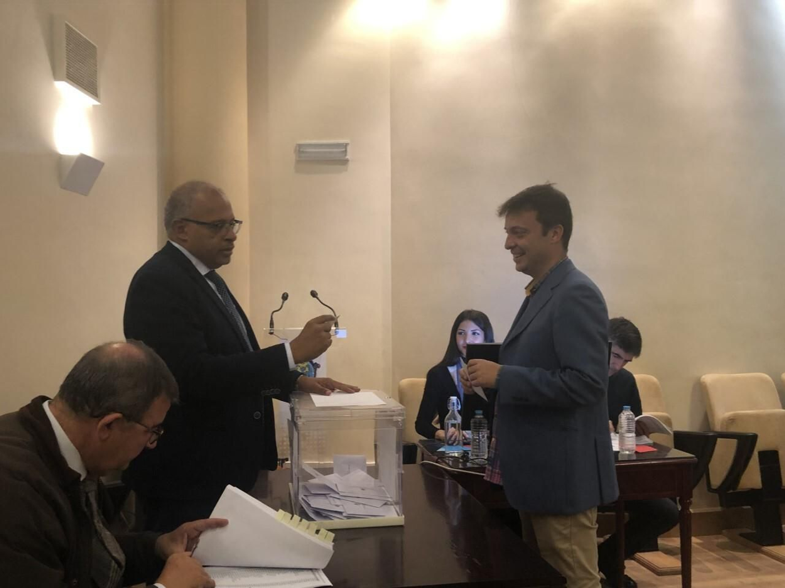 El candidato a decano Daniel Sánchez Bernal