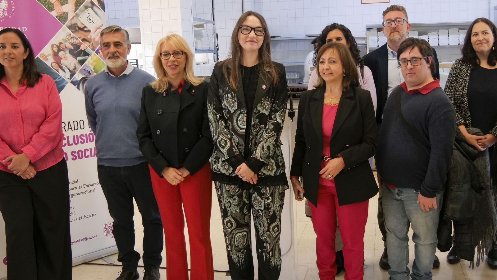 Representantes de la UGR, Ayuntamiento y del resto de entidades implicadas en la iniciativa.