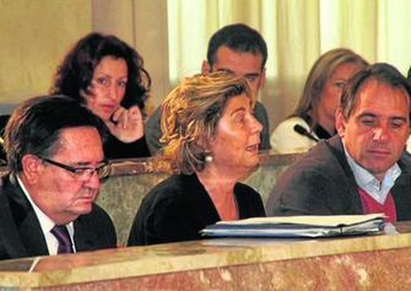 La concejal de Hacienda, Rafaela Abad, defendió ayer las previsiones económicas del próximo año.