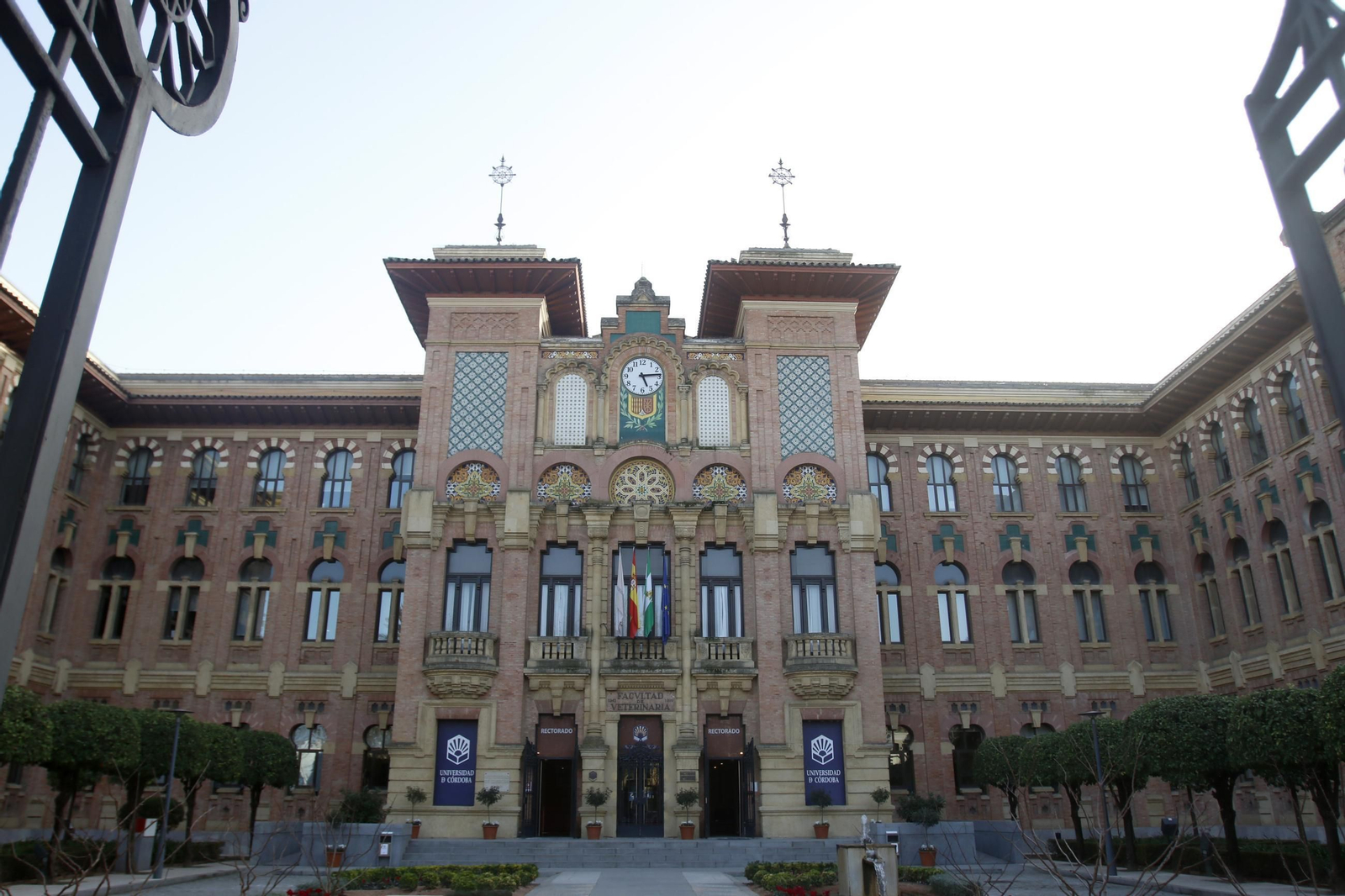 Fachada del rectorado de la UCO.